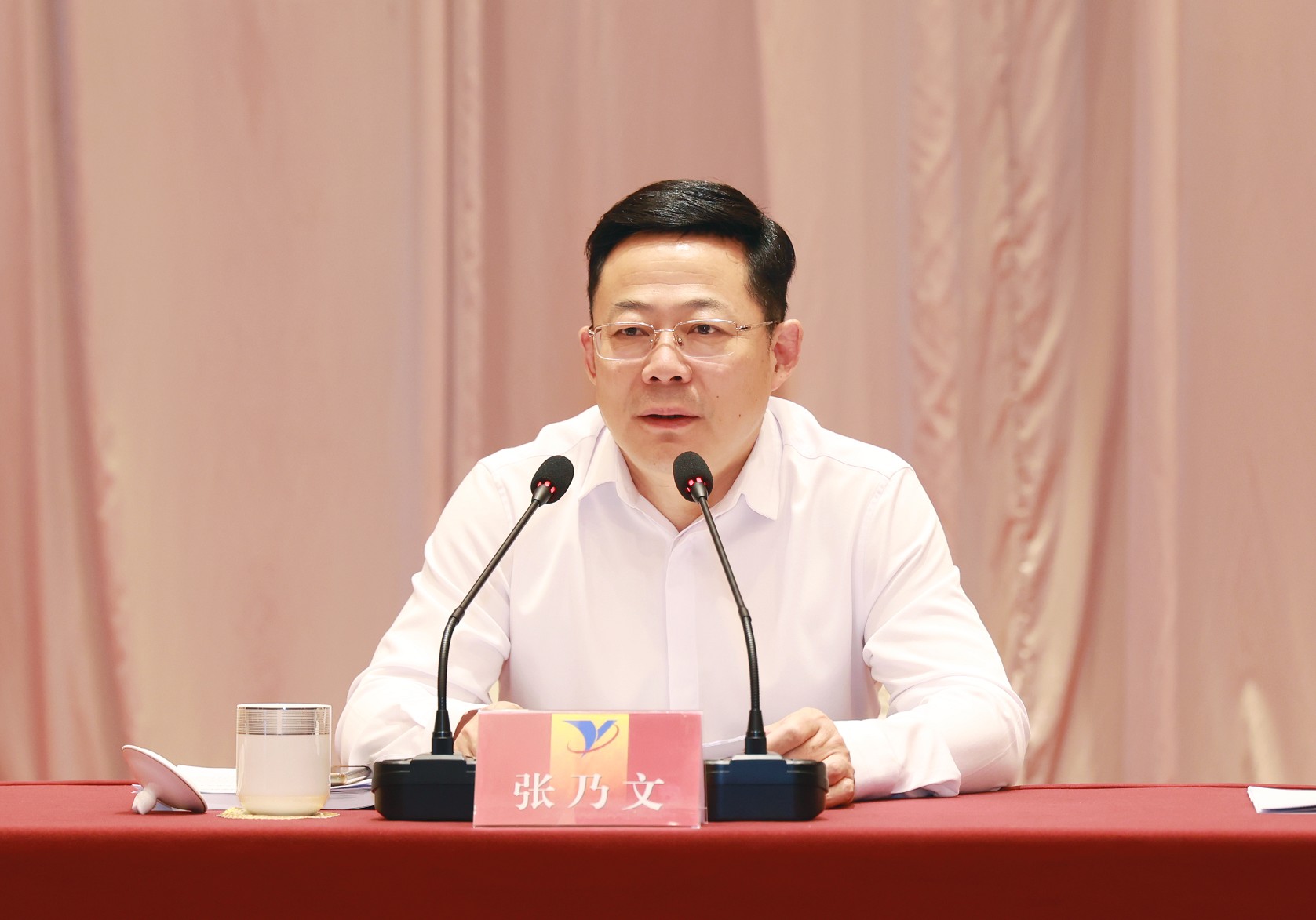 1122体育2022年年中工作会 2_眸目压缩.jpg